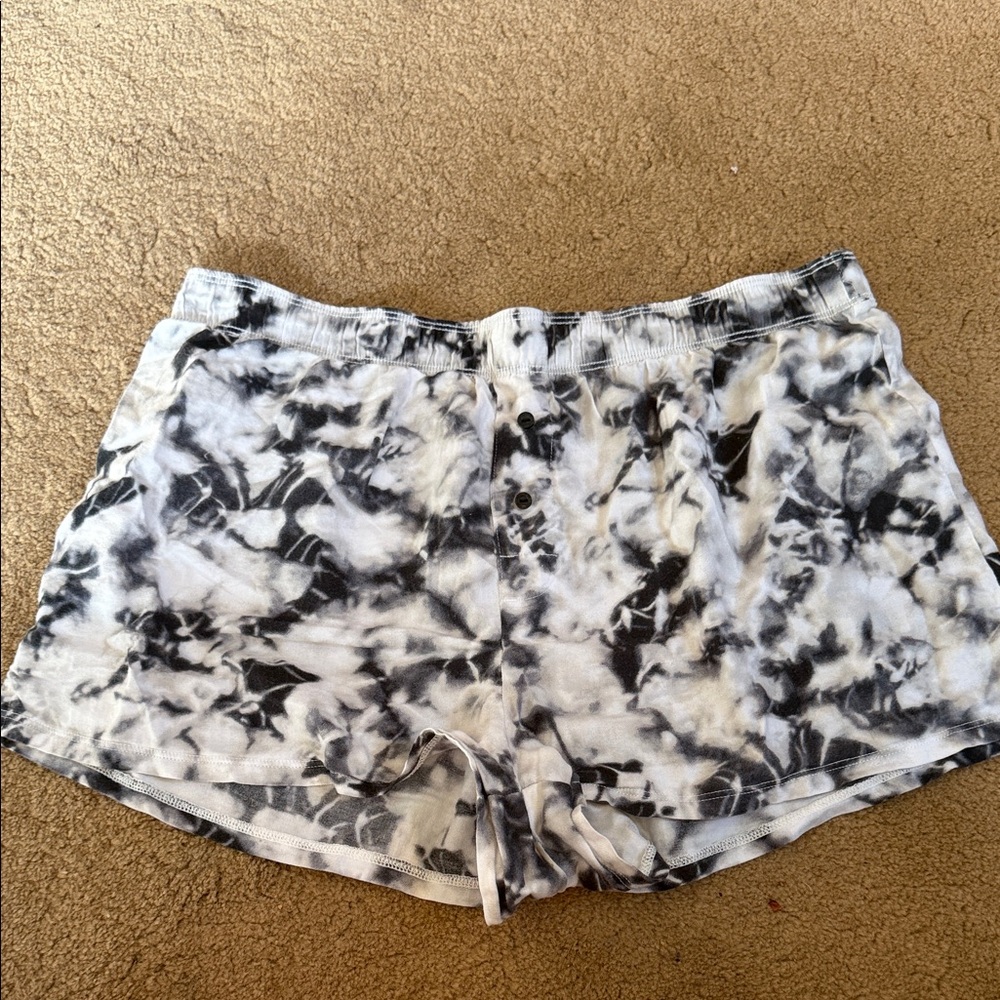 VS Pink Shorts!!
